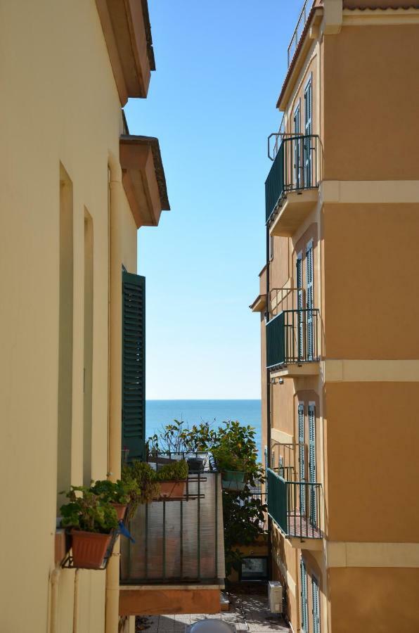 Holidayhouse Ostia - Maestrale المظهر الخارجي الصورة